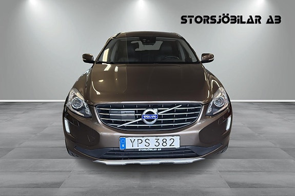 Volvo XC60 8 of 22