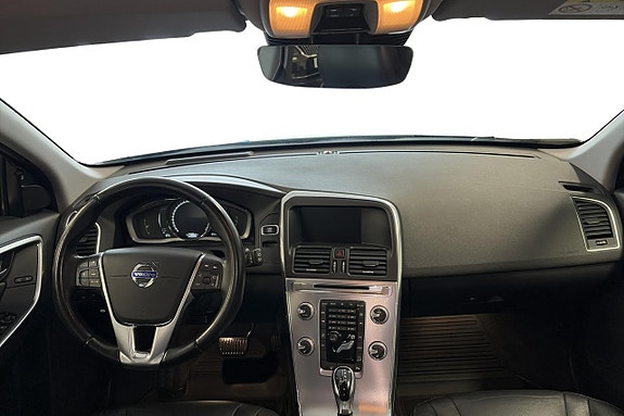 Volvo XC60 11 of 22