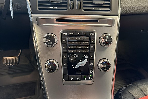 Volvo XC60 20 of 22