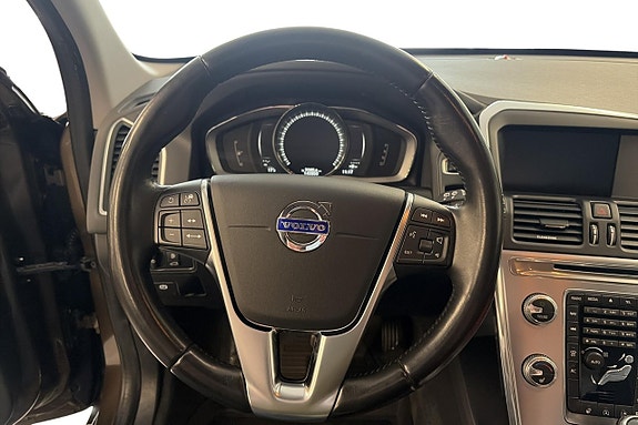 Volvo XC60 18 of 22