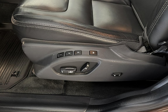 Volvo XC60 17 of 22