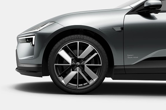 Polestar 4 7 of 20