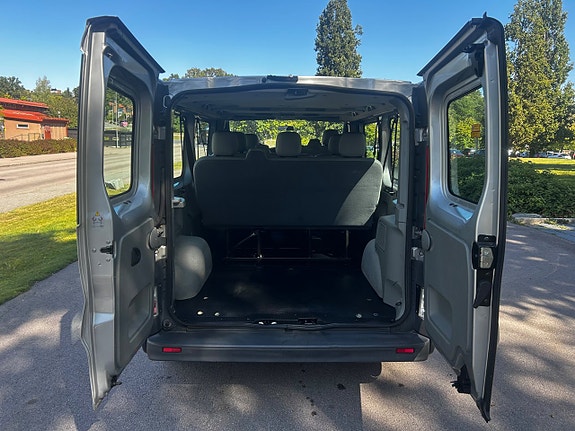 Opel Vivaro 5 of 25
