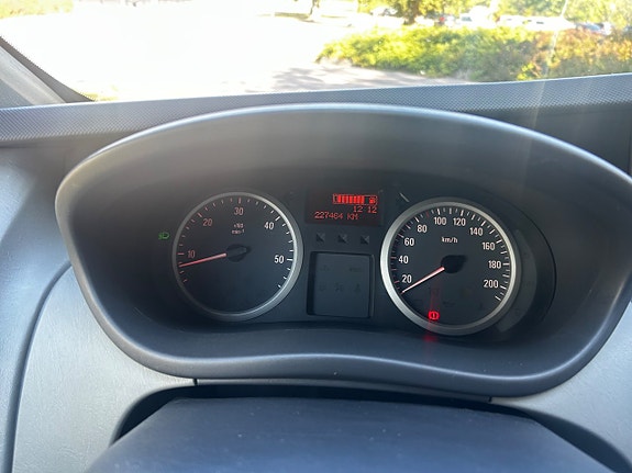 Opel Vivaro 17 of 25