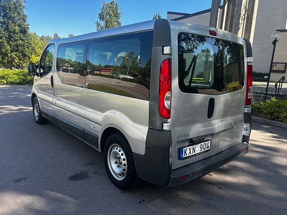 Opel Vivaro 4 of 25