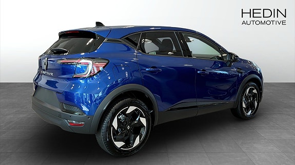Renault Captur 2 of 10