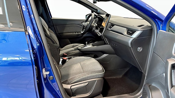 Renault Captur 3 of 10