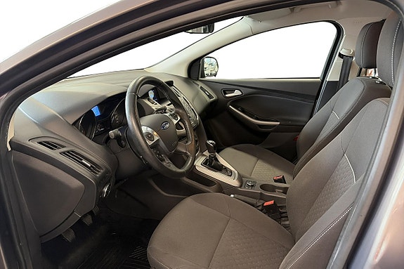 Ford Focus 9 of 15