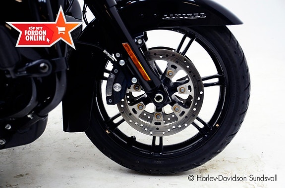 Harley-Davidson Ultra Limited *Hemleverans* 6 of 10