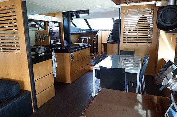 Fairline Squadron 78 2008 Caterpillar C32 Acert 8 of 12