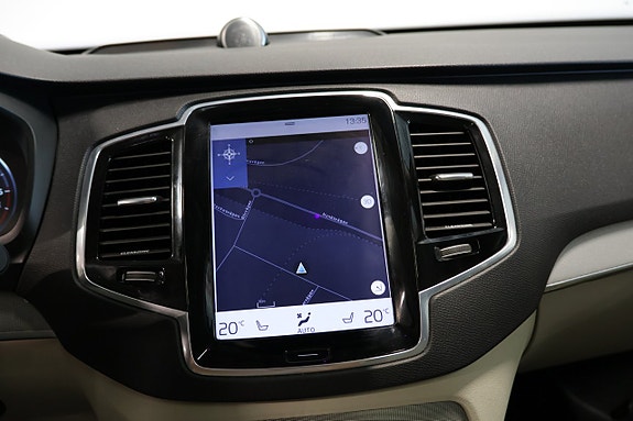 Volvo XC90 22 of 27