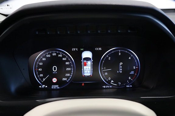 Volvo XC90 20 of 27