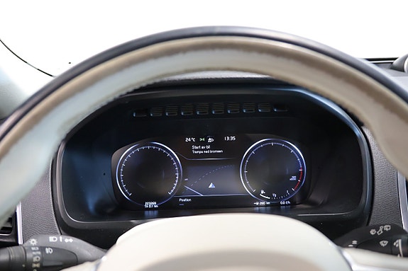 Volvo XC90 19 of 27