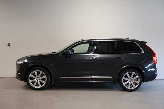 Volvo XC90 5 of 27