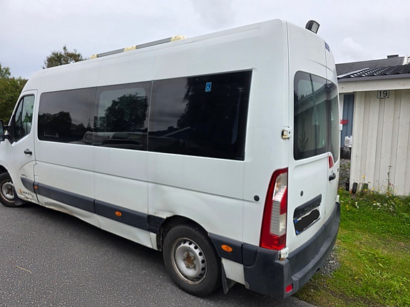 Renault Master 2 of 3