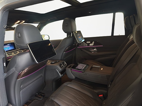 Mercedes-Benz GLS63 21 of 25