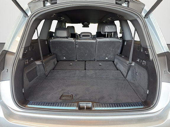 Mercedes-Benz GLS63 23 of 25