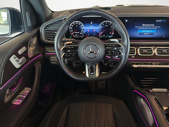 Mercedes-Benz GLS63 12 of 25