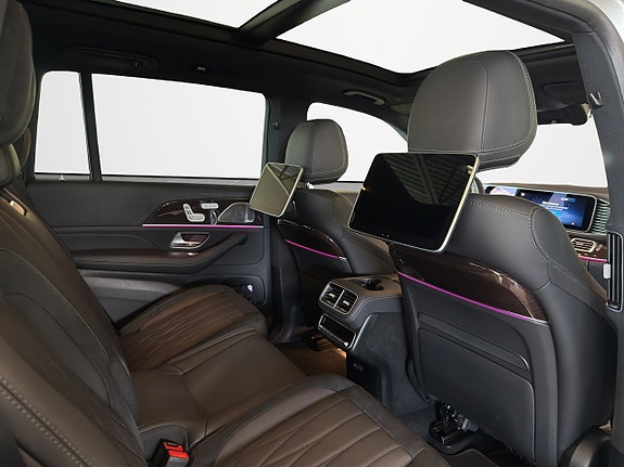 Mercedes-Benz GLS63 19 of 25