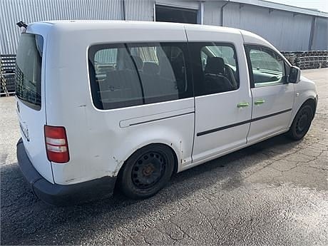 Volkswagen Caddy Maxi 4 of 10