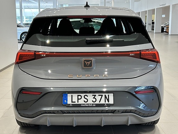 Cupra Born 8 of 18