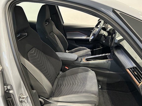 Cupra Born 15 of 18