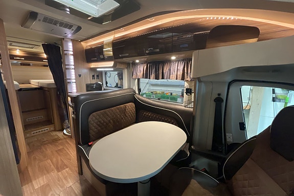 Knaus 700 MEG Platinum Selection 8 of 18