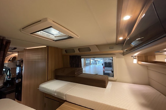 Knaus 700 MEG Platinum Selection 13 of 18