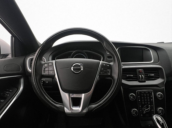 Volvo V40 13 of 28