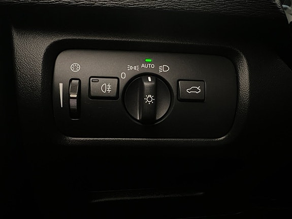 Volvo V40 28 of 28