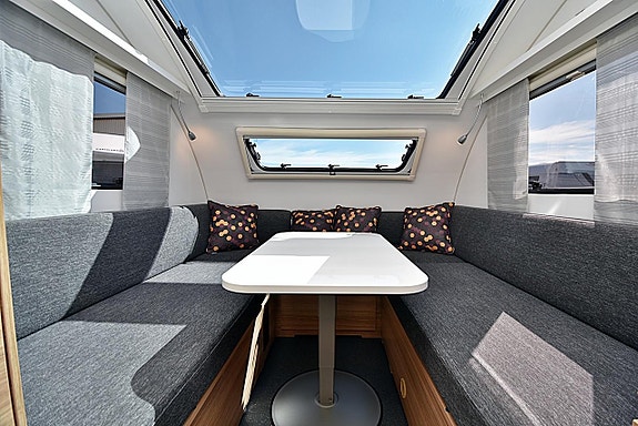 Adria 391 LH Action Sport, Långbäddar 7 of 21
