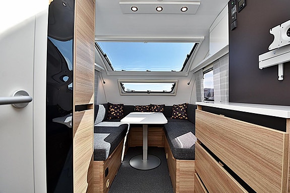 Adria 391 LH Action Sport, Långbäddar 6 of 21