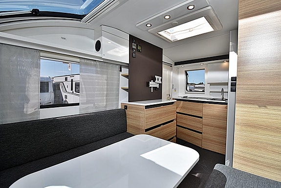 Adria 391 LH Action Sport, Långbäddar 9 of 21