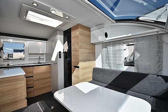Adria 391 LH Action Sport, Långbäddar 11 of 21