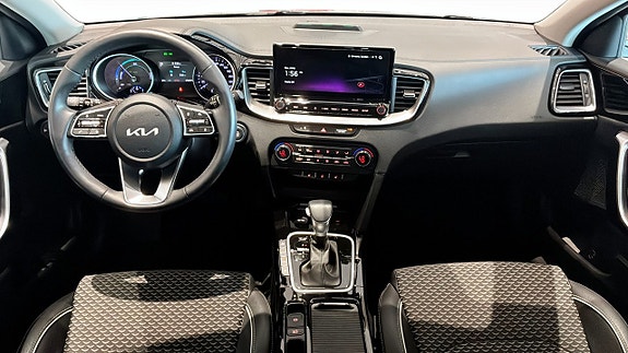 Kia Ceed 4 of 9