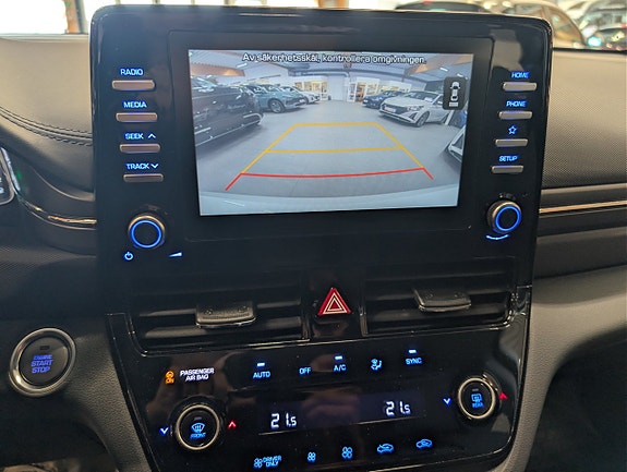 Hyundai IONIQ 8 of 11