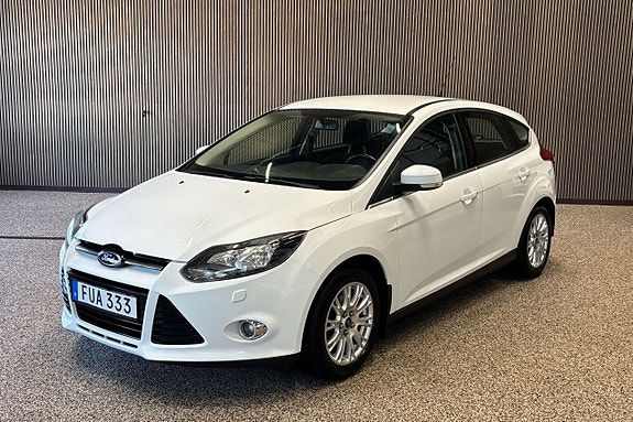 Ford Focus 2 of 8