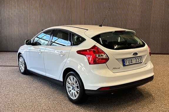 Ford Focus 3 of 8