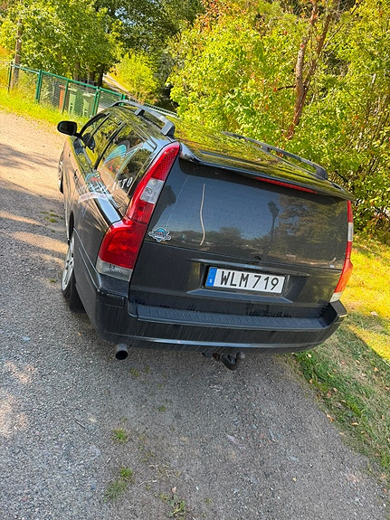 Volvo V70 4 of 10