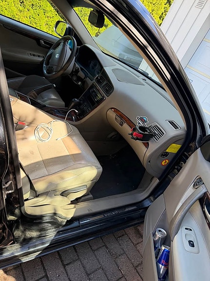 Volvo V70 6 of 10