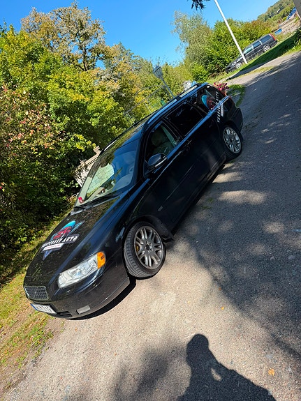 Volvo V70 3 of 10