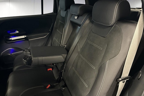 Mercedes-Benz GLB200 15 of 21