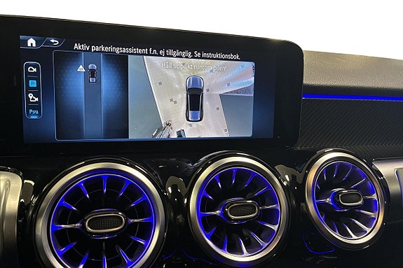 Mercedes-Benz GLB200 18 of 21