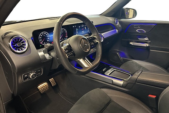 Mercedes-Benz GLB200 7 of 21