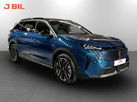 Peugeot e-5008 2 of 15