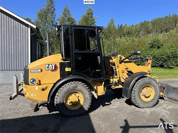 CAT 906M Hjullastare med flera redskap (645,000:- ex moms) 10 of 24