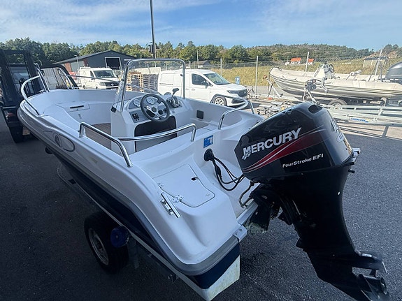 Uttern S46 Exclusive – Mercury 40 hk Fyrtakt – 2005 6 of 11