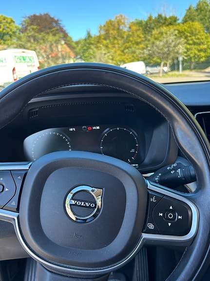 Volvo XC60 9 of 13