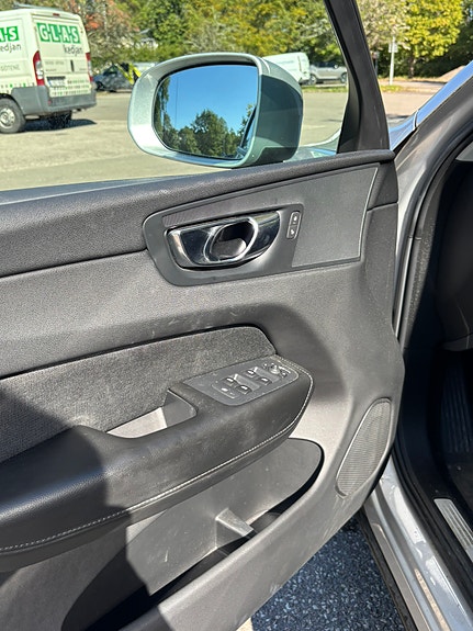 Volvo XC60 6 of 13
