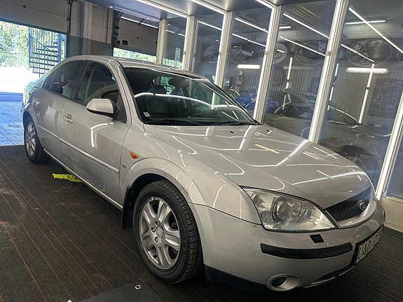 Ford Mondeo 2 of 17
